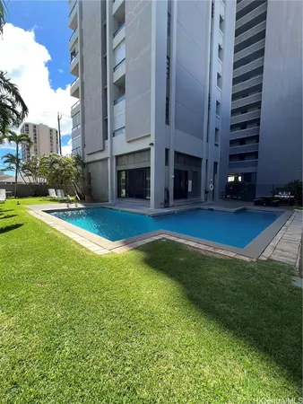 $2,200 | 2100 Date Street, Unit 802, Honolulu, HI 96826