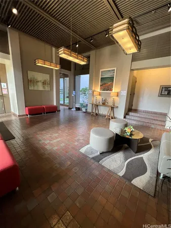 $2,200 | 2100 Date Street, Unit 802, Honolulu, HI 96826