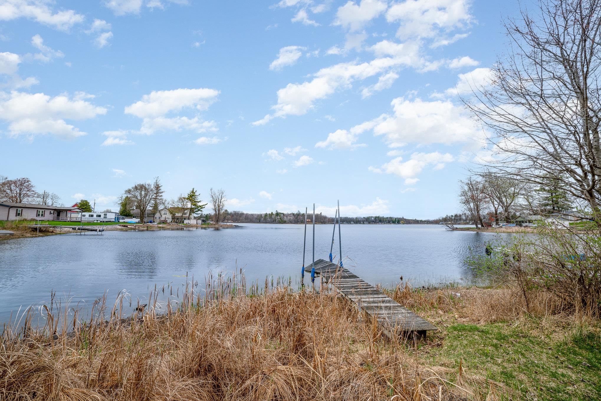1521 East Pratt Lake Road Gladwin, MI 48624 - Photo 1 of 12