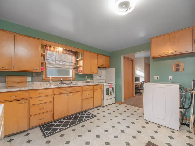 $209,400 | 25 West Franklin Street, Waupun, WI 53963