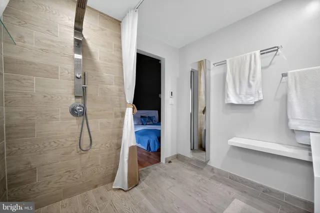 $915,000 | 575 West Valley Road, Wayne, PA 19087