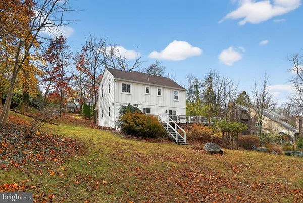 $850,000 | 575 West Valley Road, Wayne, PA 19087