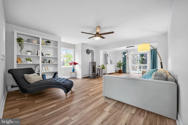 $915,000 | 575 West Valley Road, Wayne, PA 19087