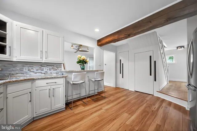 $915,000 | 575 West Valley Road, Wayne, PA 19087