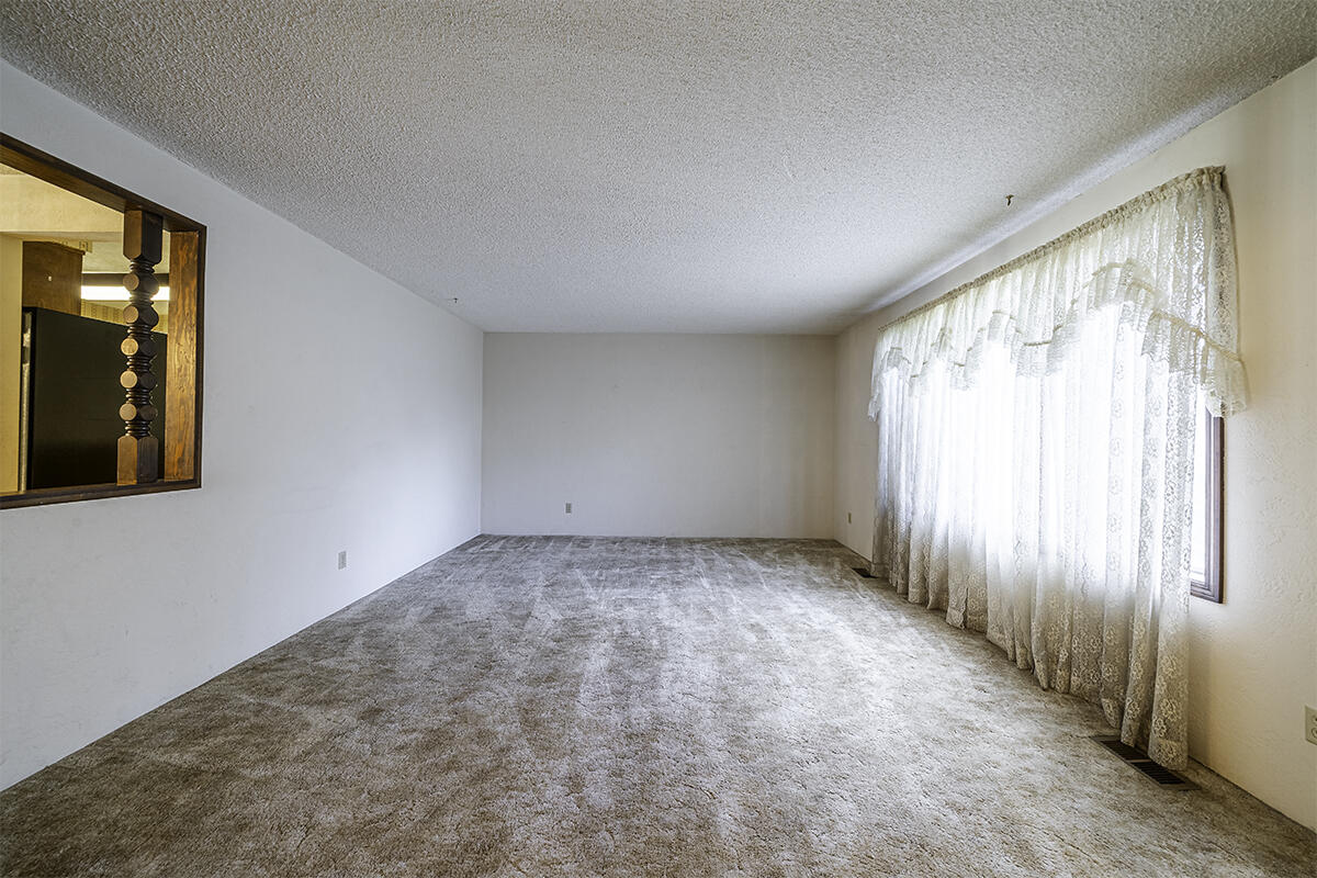 25 Donna Way Central Point, OR 97502 - Photo 5 of 21 5