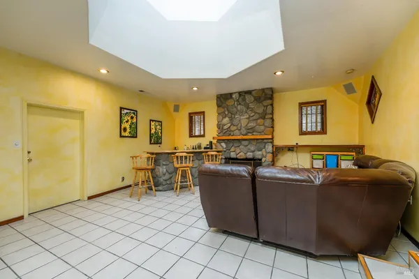 $799,000 | 1096 West Standley Street, Ukiah, CA 95482