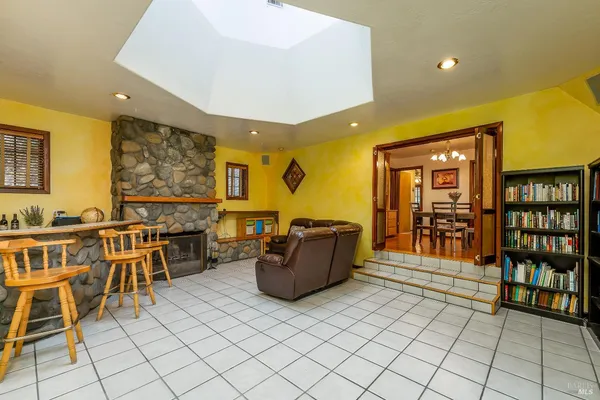 $799,000 | 1096 West Standley Street, Ukiah, CA 95482