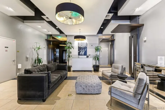 $489,900 | 206 Park Boulevard, Unit 307, San Diego, CA 92101