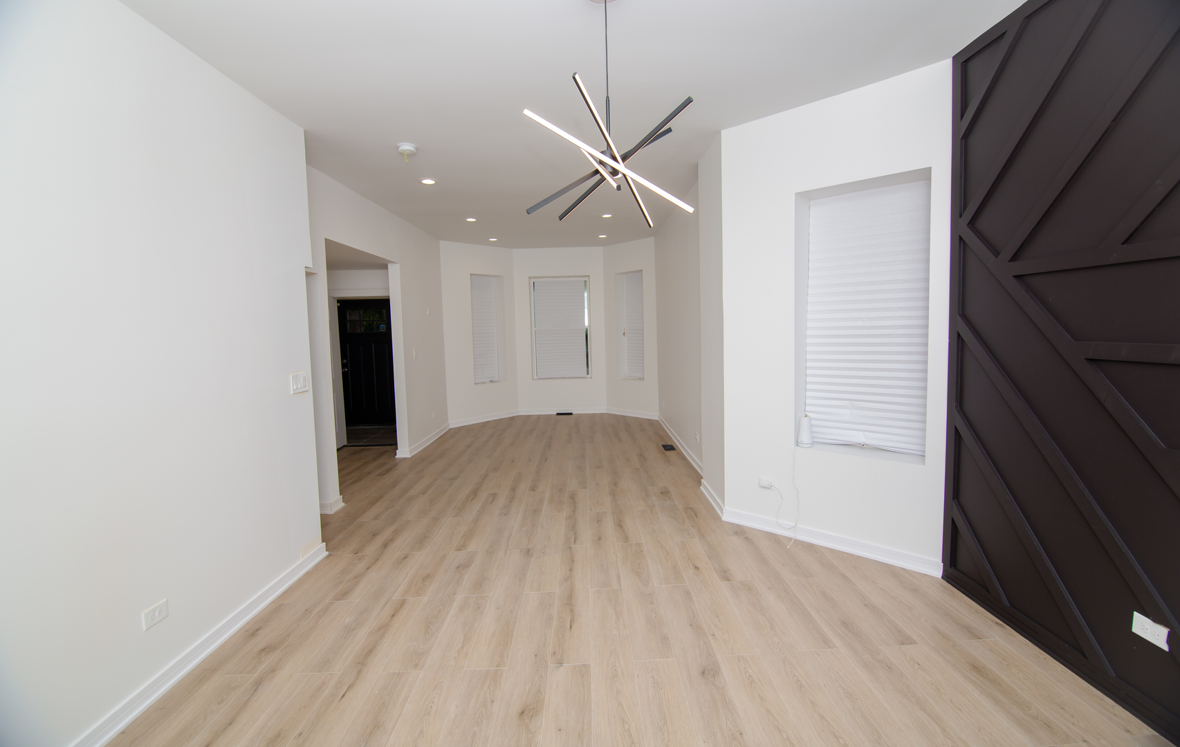 5618 South May Street Chicago, IL 60621 - Photo 3 of 15 Gallery Image 3