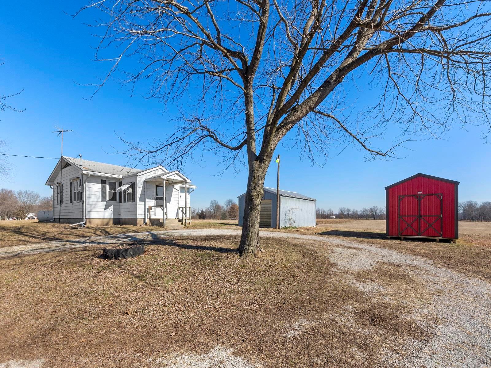 4838 Kaskaskia Road Waterloo, IL 62298 - Photo 1 of 25