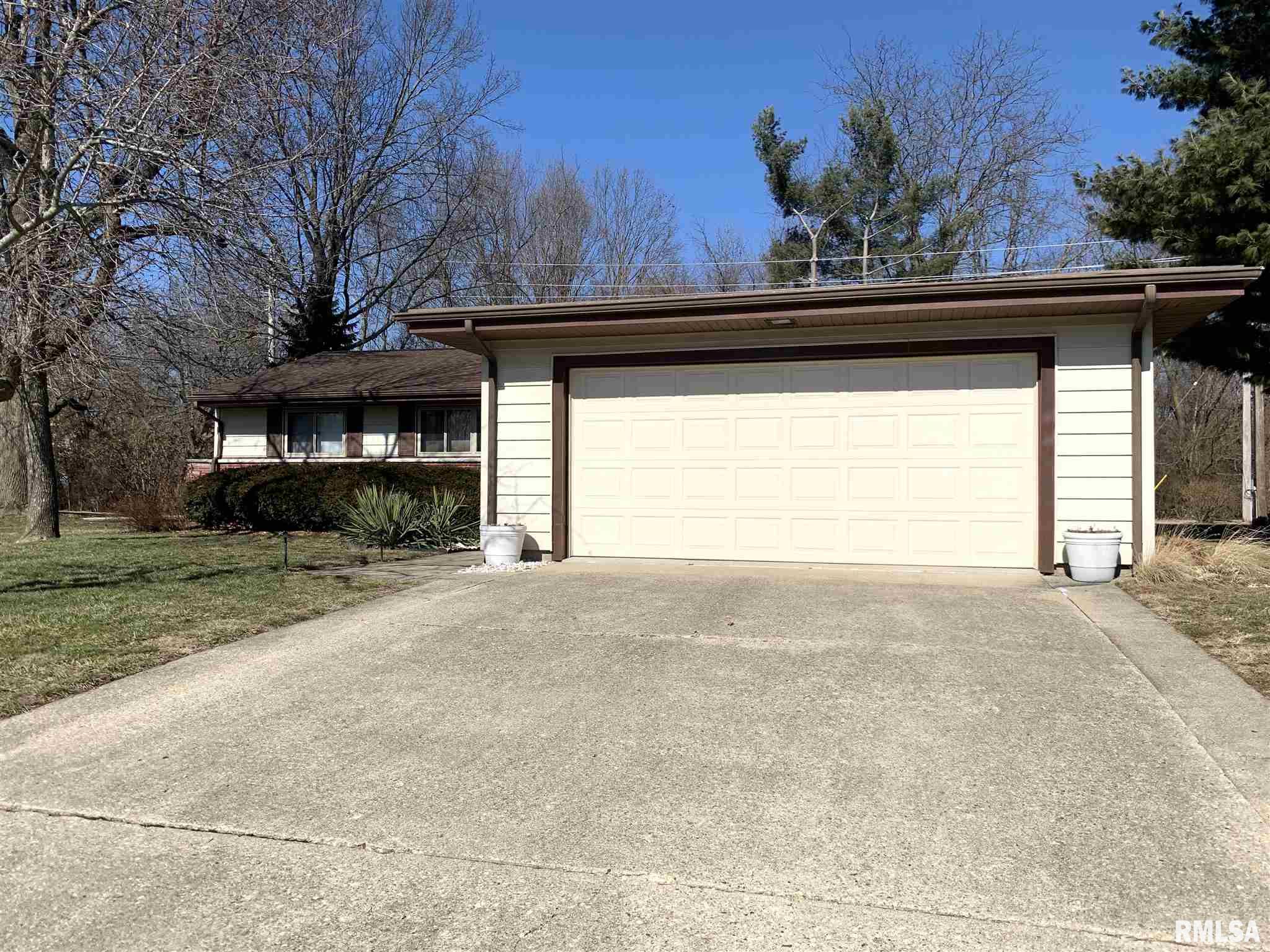 2 Twilight Lane Springfield, IL 62712 - Photo 3 of 41