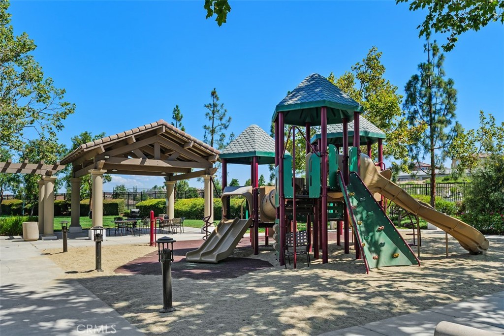 16820 Golden Bluff Loop Riverside, CA 92503 - Photo 33 of 36