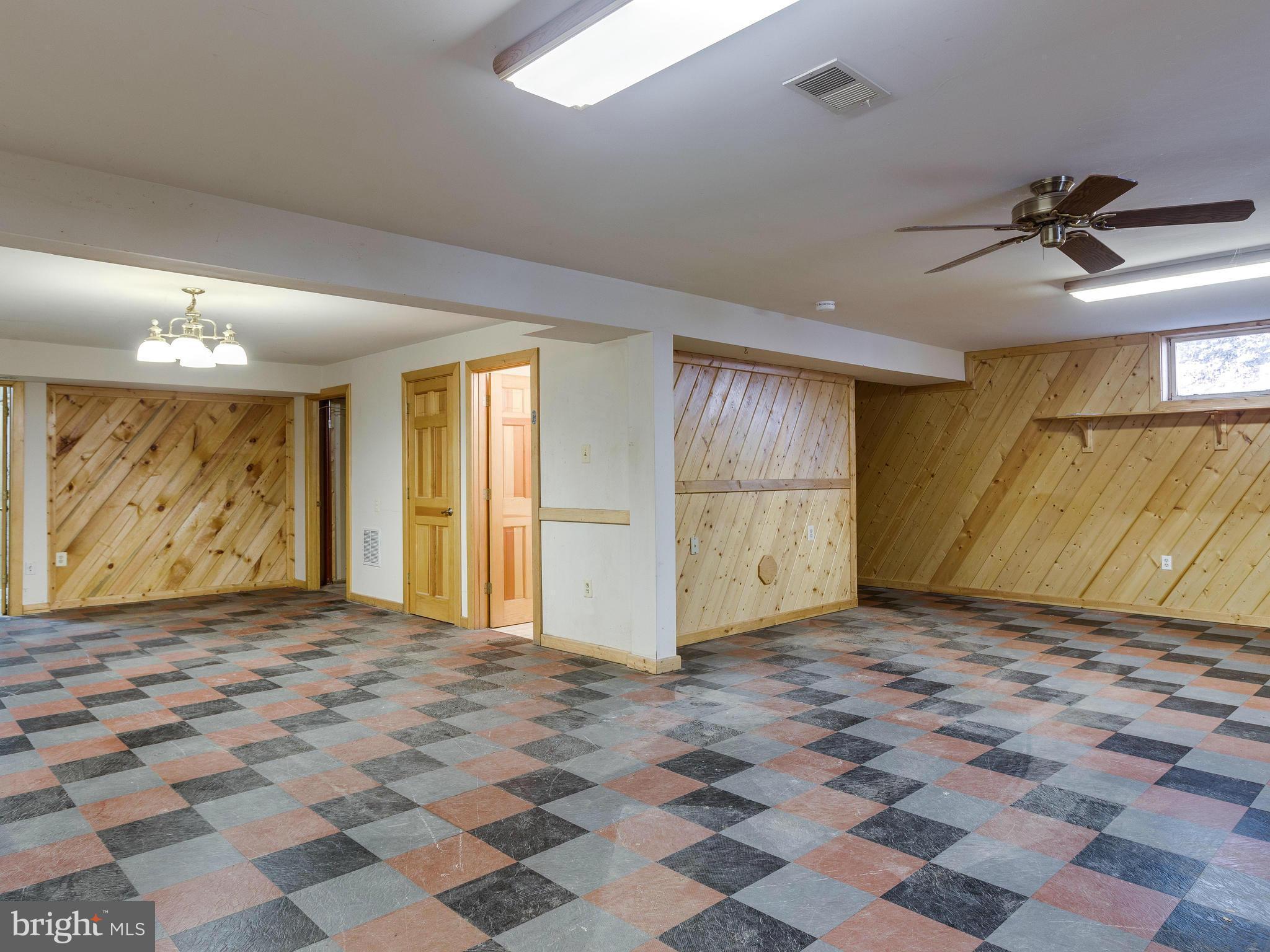 1897 Ridge Road Haymarket, VA 20169 - Photo 23 of 30 a view of a livingroom with a entertaining space