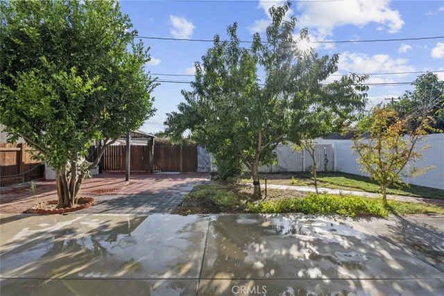 a view of house with street