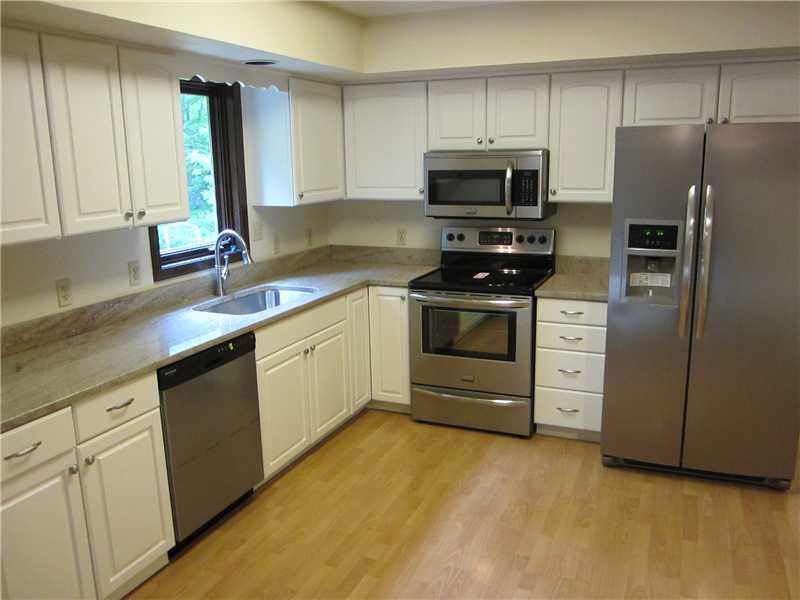 8224 Mud Creek Road Indianapolis, IN 46256 - Photo 3 of 19