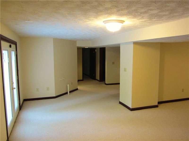 8224 Mud Creek Road Indianapolis, IN 46256 - Photo 6 of 19