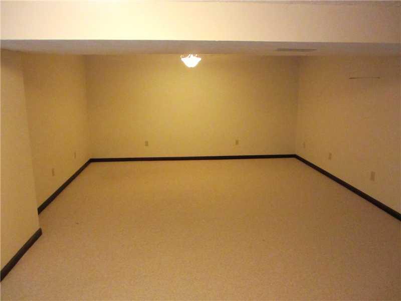 8224 Mud Creek Road Indianapolis, IN 46256 - Photo 7 of 19