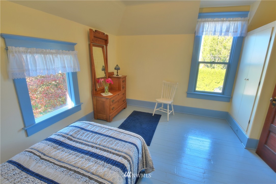 589 East Badger Road Lynden, WA 98264 - Photo 15 of 25 Gallery Image 15
