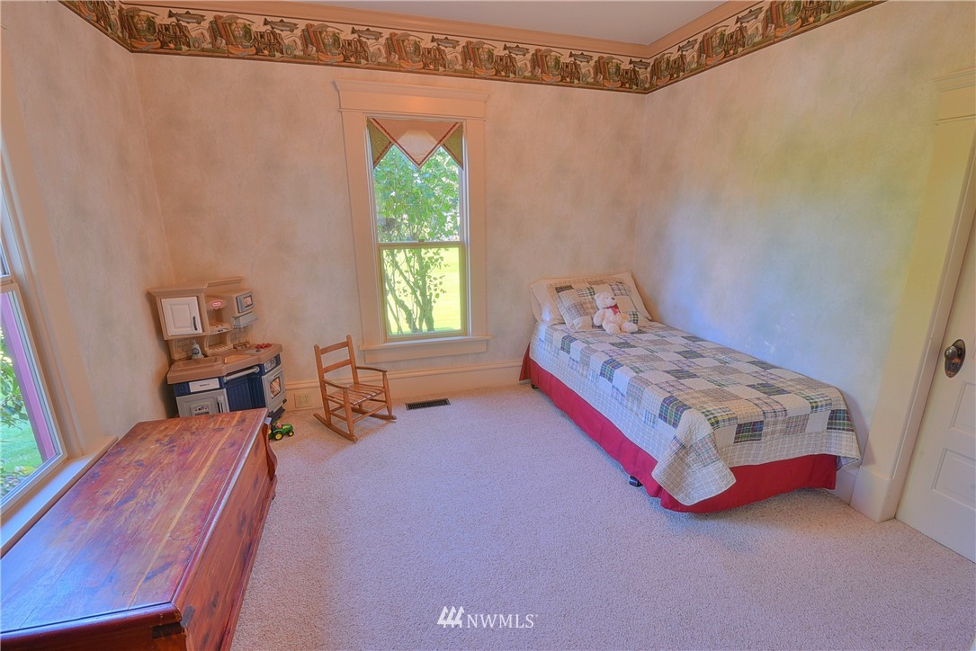 589 East Badger Road Lynden, WA 98264 - Photo 17 of 25 Gallery Image 17