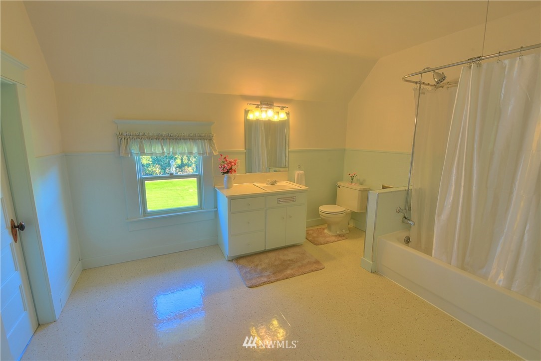 589 East Badger Road Lynden, WA 98264 - Photo 18 of 25 Gallery Image 18