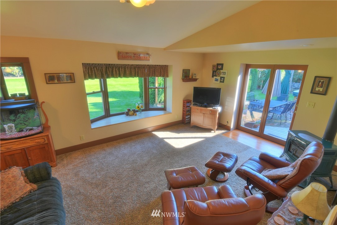 589 East Badger Road Lynden, WA 98264 - Photo 8 of 25 Gallery Image 8