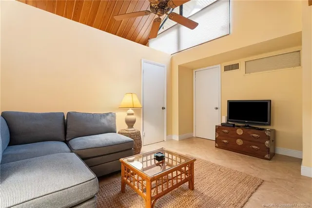 $675,000 | 291 Northeast Edgewater Drive, Stuart, FL 34996