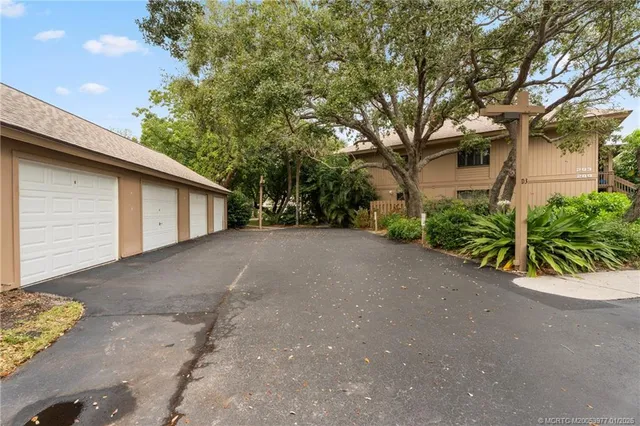 $675,000 | 291 Northeast Edgewater Drive, Stuart, FL 34996