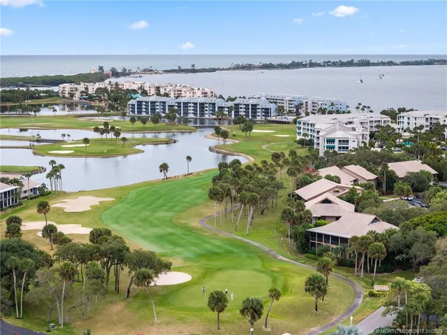 $675,000 | 291 Northeast Edgewater Drive, Stuart, FL 34996