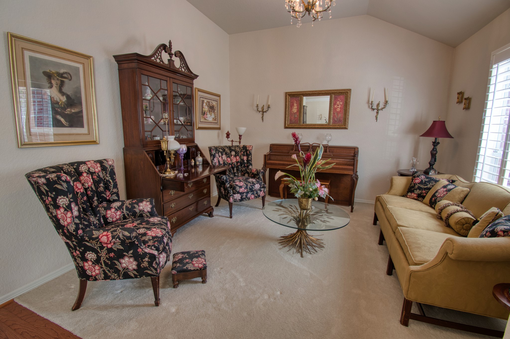 225 Mesa View Montgomery, TX 77316 - Photo 3 of 37 a living room with furniture