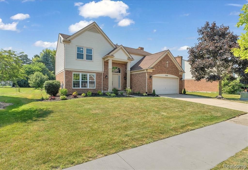1212 Harvard Drive Rochester, MI 48307 - Photo 1 of 55