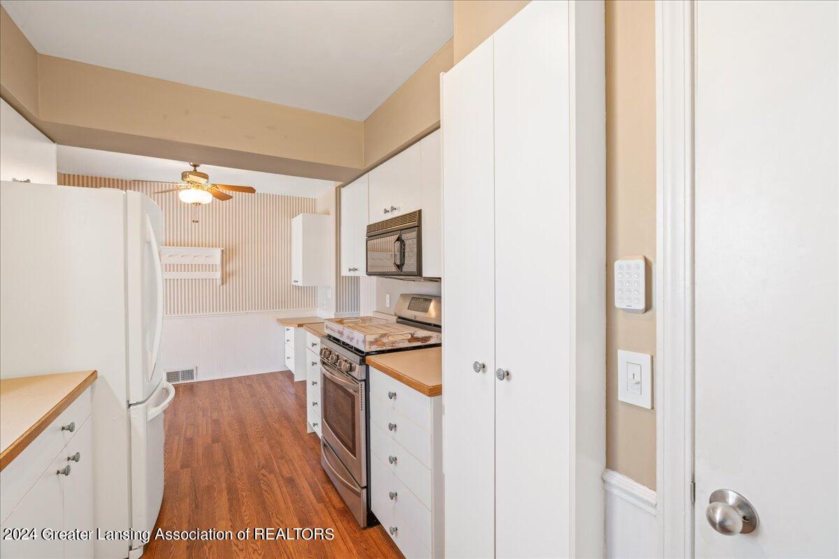 2525 Arlington Road Lansing, MI 48906 - Photo 28 of 37 29-Media Jett-29