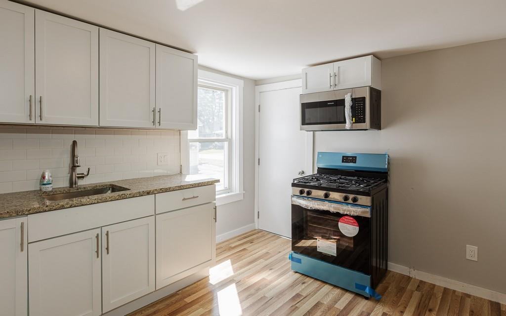 21 Bavier Avenue Windsor, VT 05089 - Photo 6 of 26