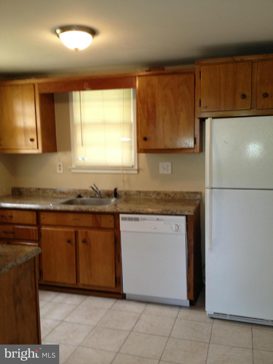 15115 Alaska Road Woodbridge, VA 22191 - Photo 4 of 18 Kitchen
