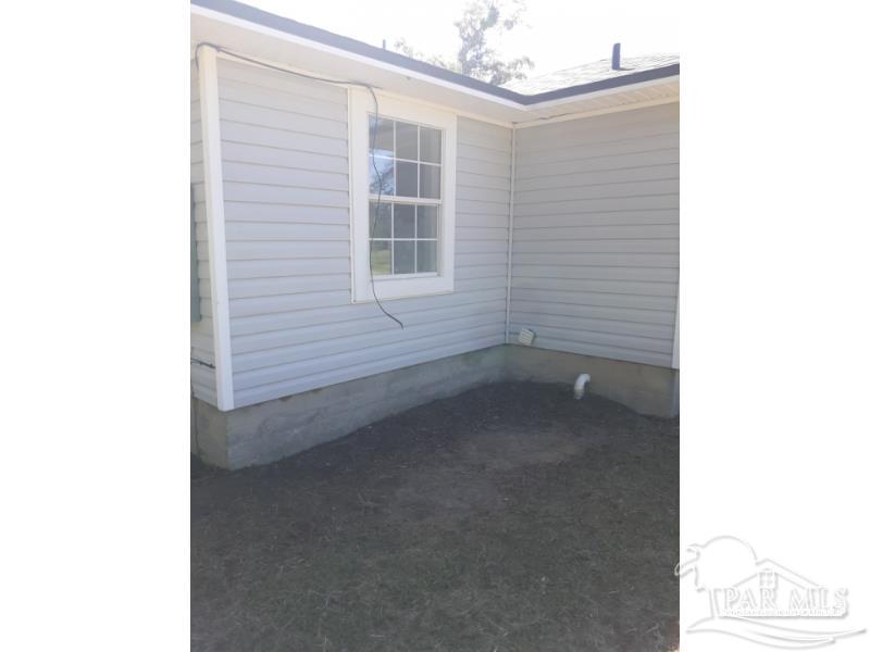 2720 Victor Road McDavid, FL 32568 - Photo 5 of 29 Gallery Image 5