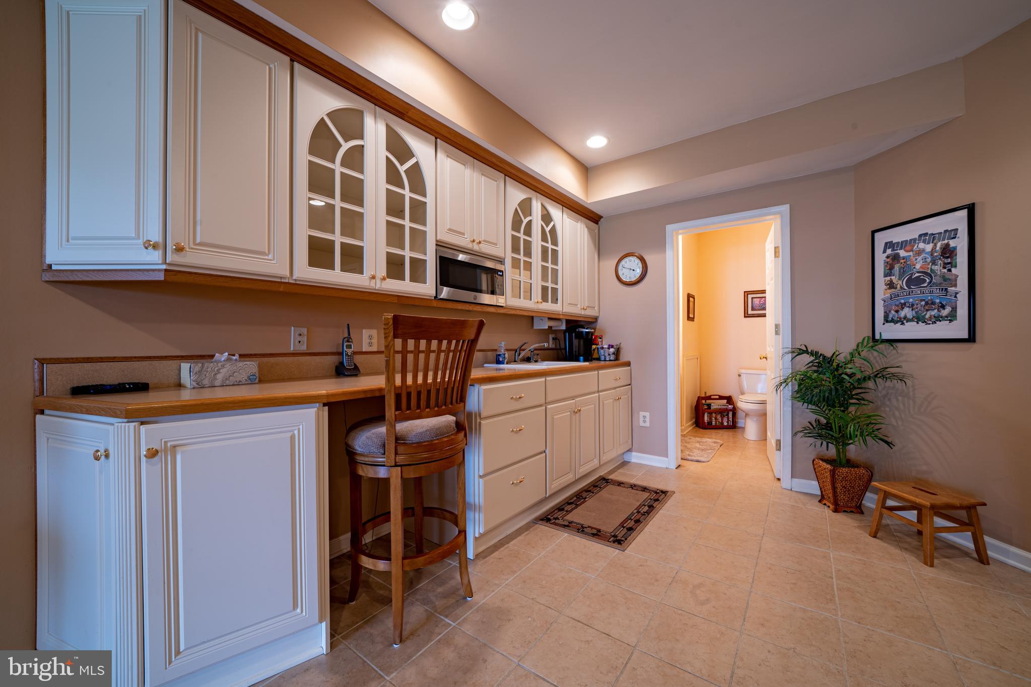 122 Statesman Road Chalfont, PA 18914 - Photo 47 of 54 Kitchenette