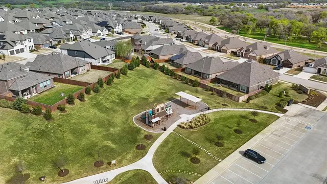 $425,000 | 1115 Wyndbrook Drive, Justin, TX 76247