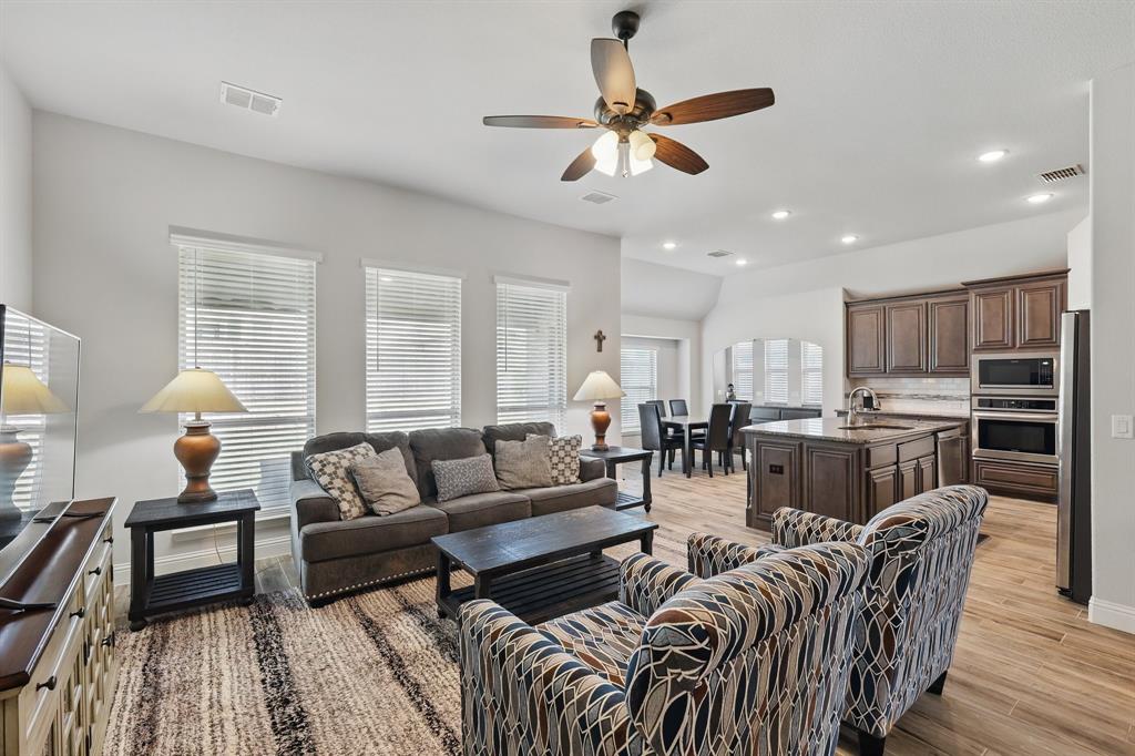 1115 Wyndbrook Drive Justin, TX 76247 - Photo 7 of 32