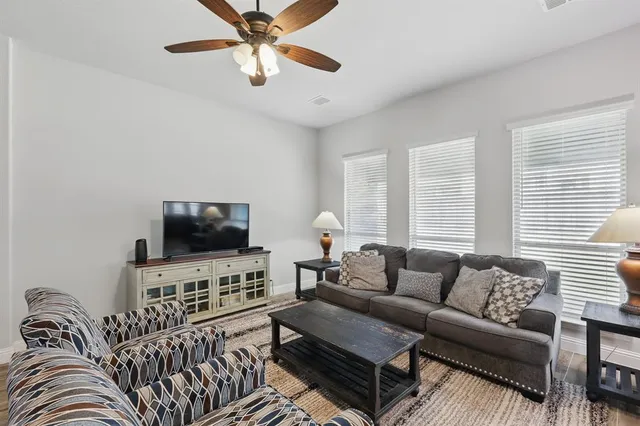 $425,000 | 1115 Wyndbrook Drive, Justin, TX 76247