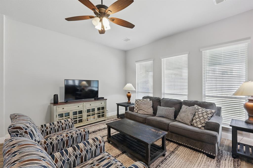 1115 Wyndbrook Drive Justin, TX 76247 - Photo 8 of 32