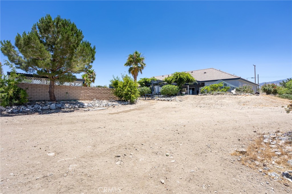 1220 Smoke Tree Road Pinon Hills, CA 92372 - Photo 41 of 47 Yard