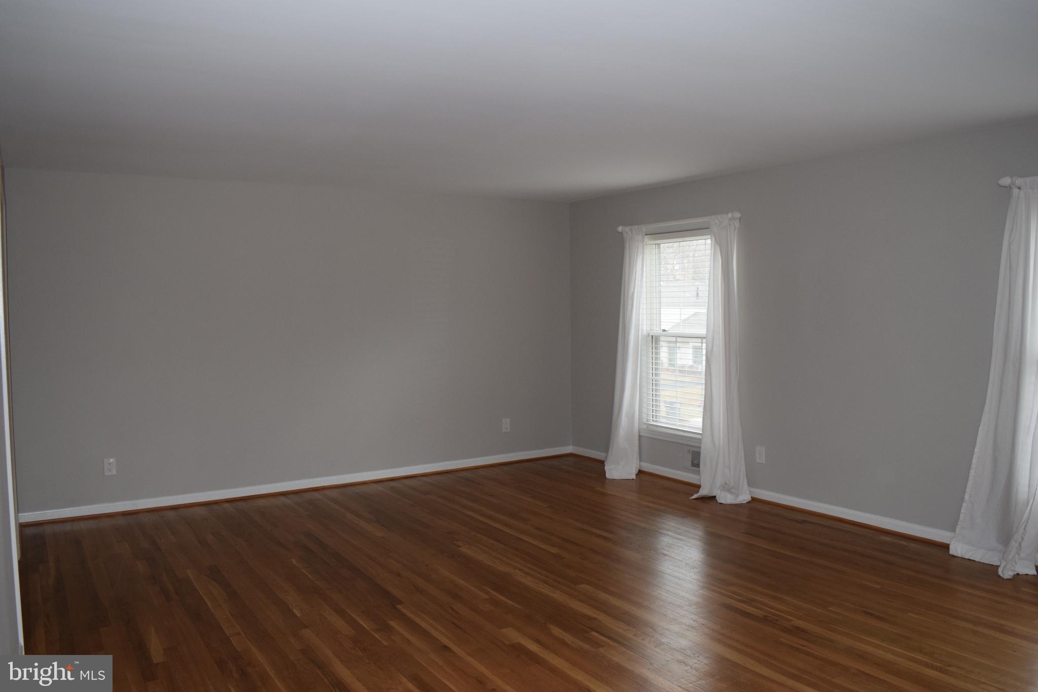 8212 Mockingbird Drive Annandale, VA 22003 - Photo 6 of 25 Living Room