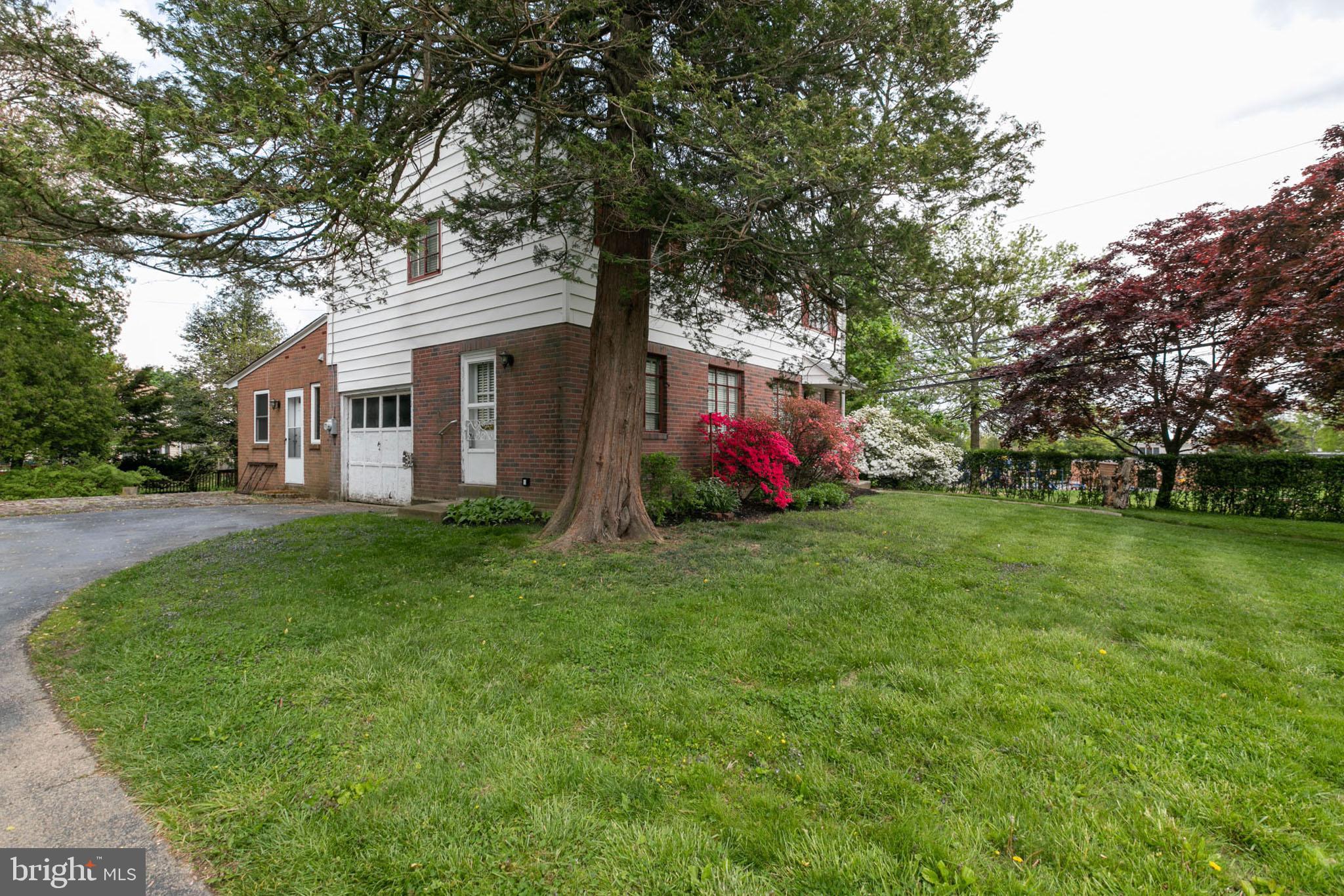 409 Bell Avenue Springfield, PA 19064 - Photo 4 of 43