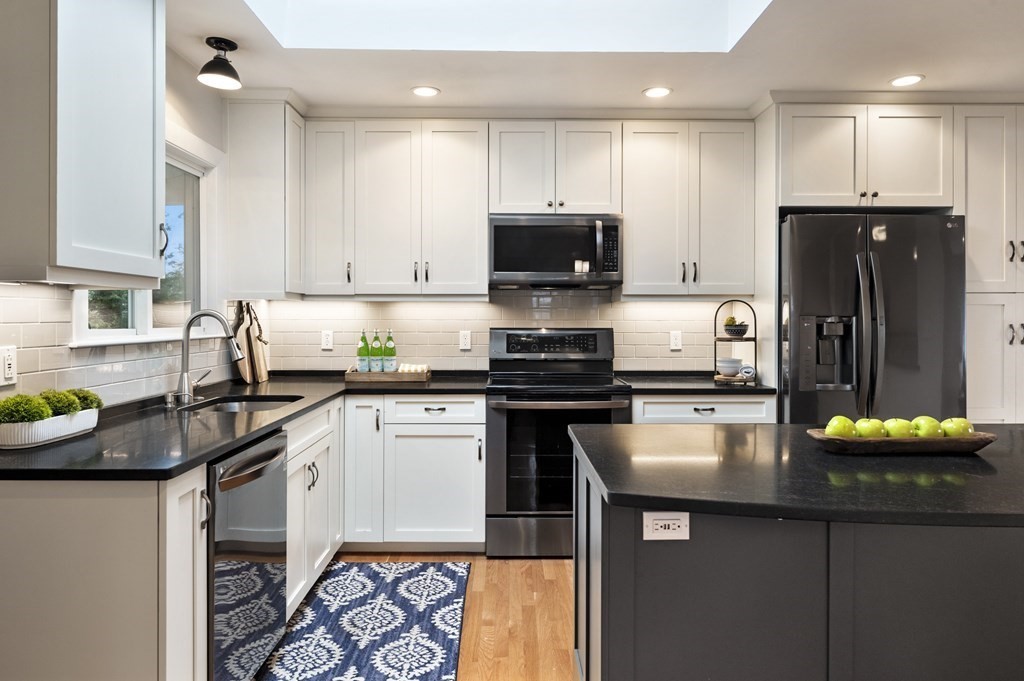 6 Arlyn Road Marblehead, MA 01945 - Photo 5 of 26