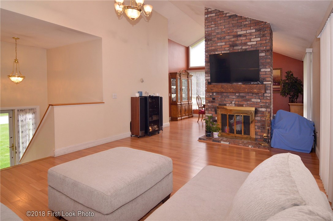 44 Bagley Road Warwick, RI 02888 - Photo 11 of 30