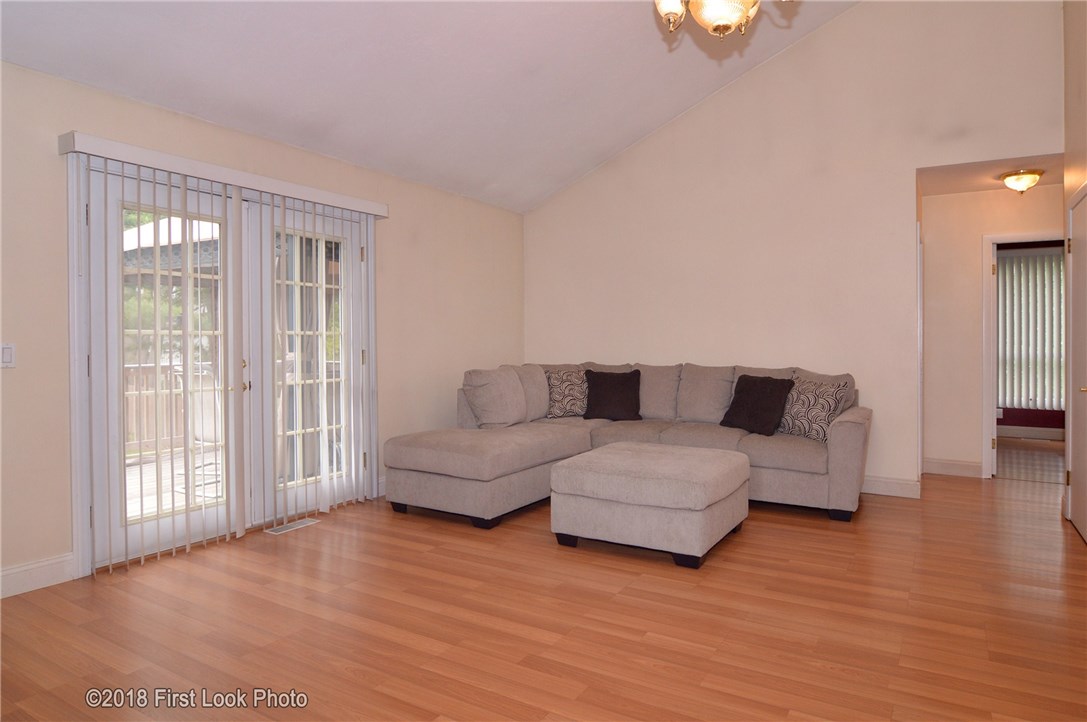 44 Bagley Road Warwick, RI 02888 - Photo 13 of 30
