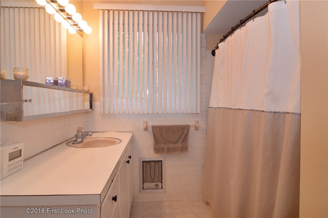 44 Bagley Road Warwick, RI 02888 - Photo 15 of 30