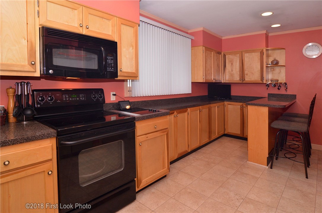44 Bagley Road Warwick, RI 02888 - Photo 5 of 30
