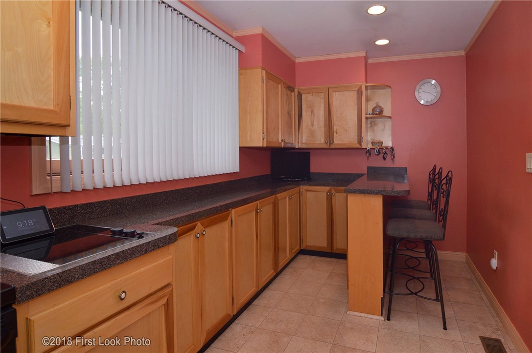 44 Bagley Road Warwick, RI 02888 - Photo 8 of 30
