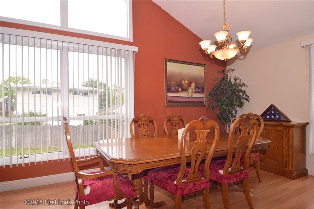 44 Bagley Road Warwick, RI 02888 - Photo 9 of 30