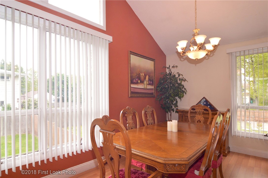 44 Bagley Road Warwick, RI 02888 - Photo 10 of 30